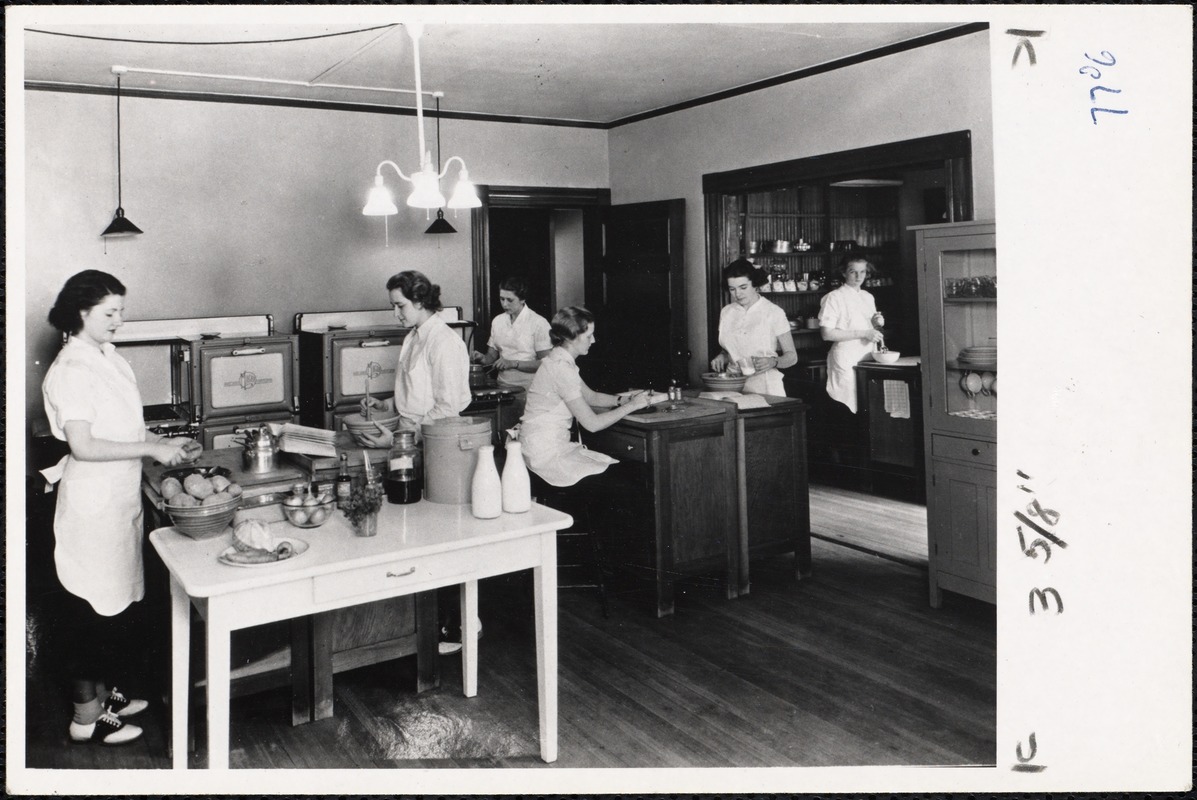 Homemaking in 30s